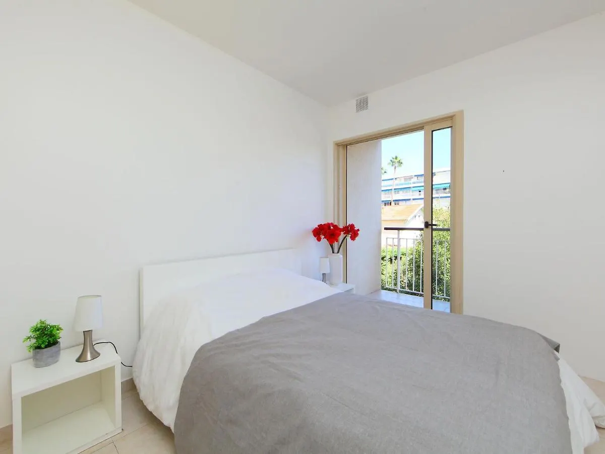 Apartment Santa Cruz-3 Cannes